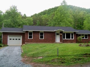 154 Cactus Ln, Franklin, NC 28734