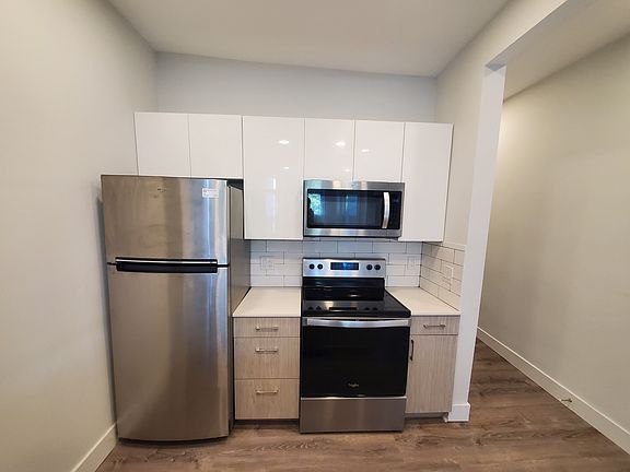 4th image of 51 Queensberry St #25