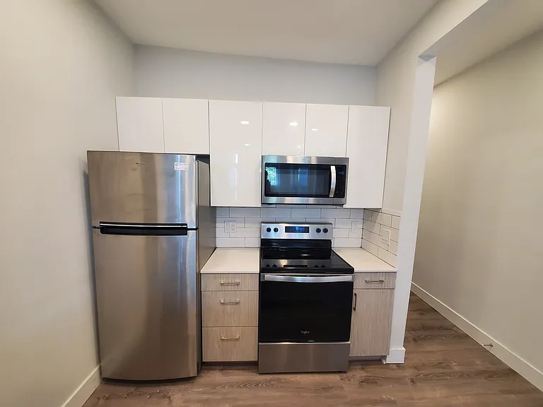 51 Queensberry St #25 — Photo 1