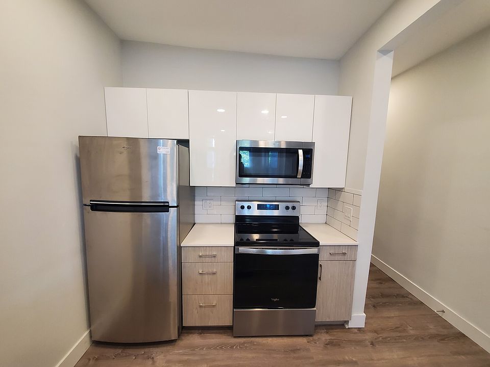 1st image of 51 Queensberry St #25