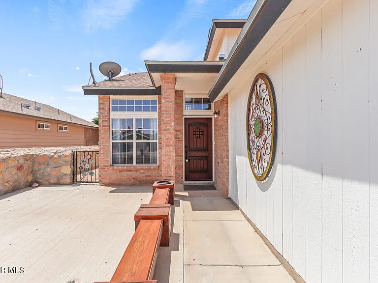 12192 Sun Bridge Pl — Photo 3