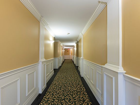 4th image of 2393 Robie St #Dbf5ee3c3