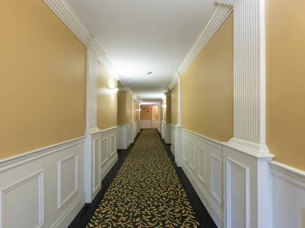 The Lexington, 2393 Robie St, Halifax, NS B3K 6S2