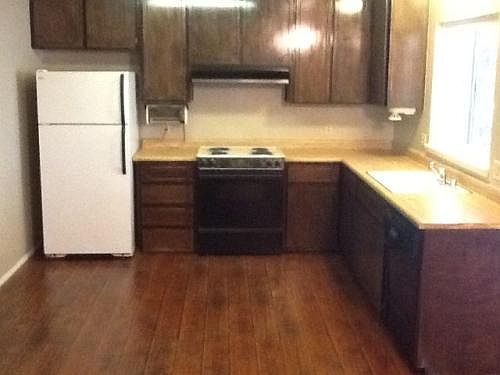 4th image of 612 Cayuga Ct