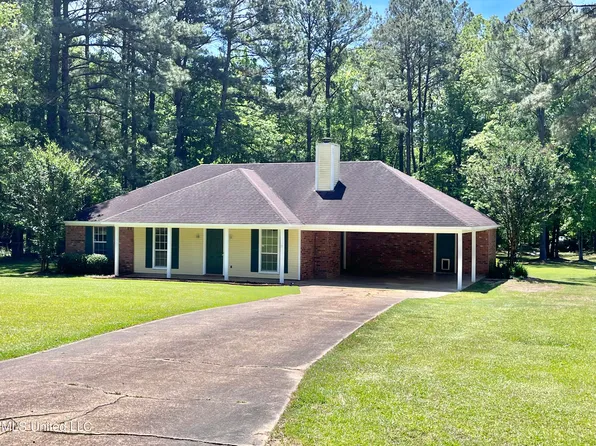 105 Pine Creek Cv, Terry, MS 39170