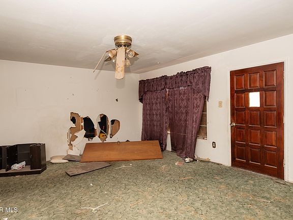 2nd image of 933 Duskin Dr
