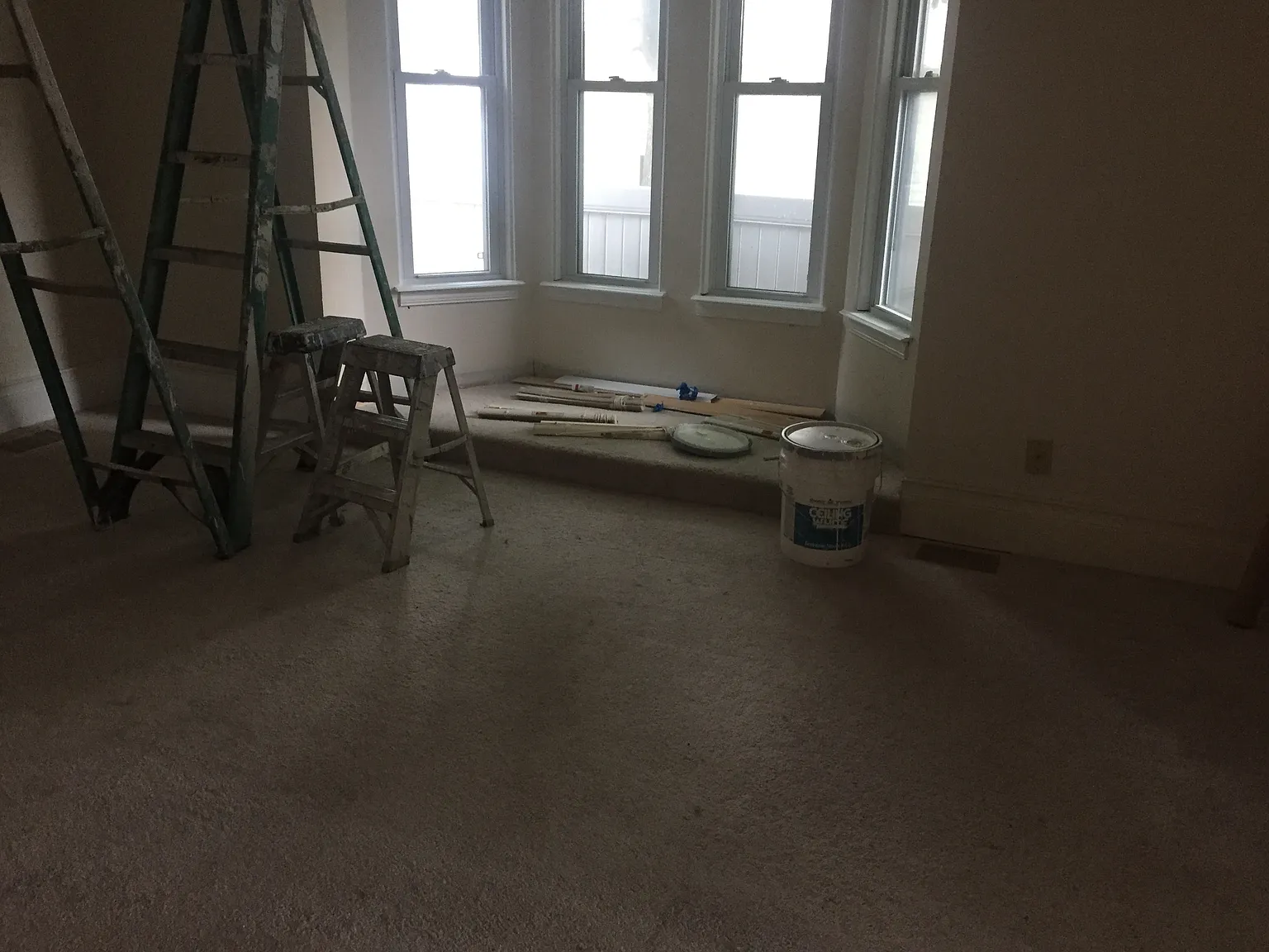 3 bed, 1000 sqft, $2,150 — Photo 3