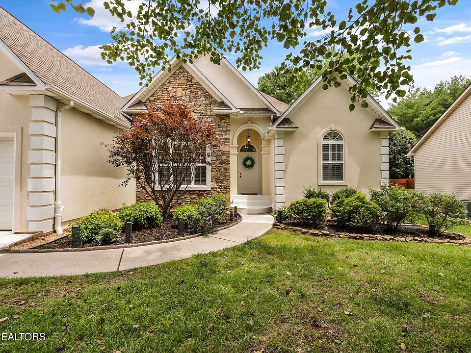 1st image of 2369 Conners Creek Cir
