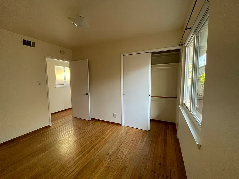 1357 Curtis St — Photo 16
