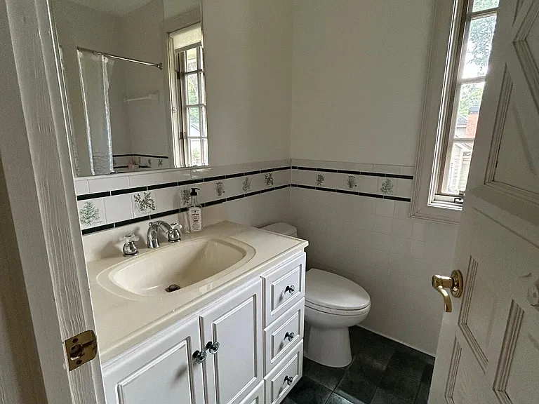 81 Spruce St NE — Photo 21