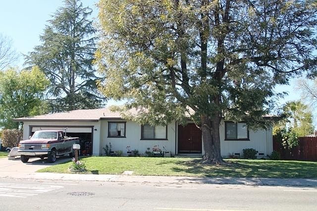 2nd image of 380 Windward Way