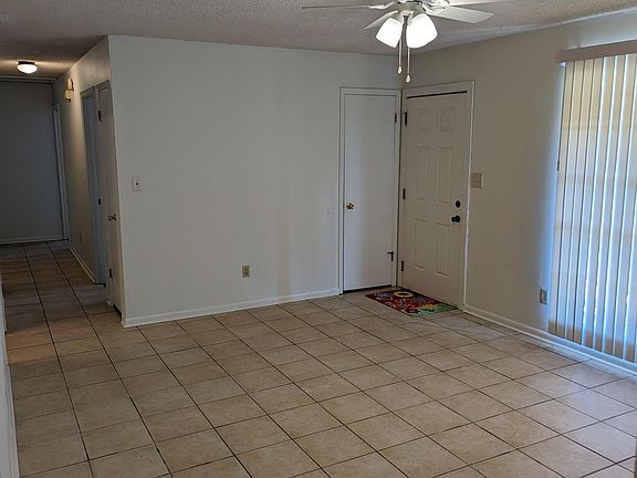 3rd image of 1504 Croquet Dr