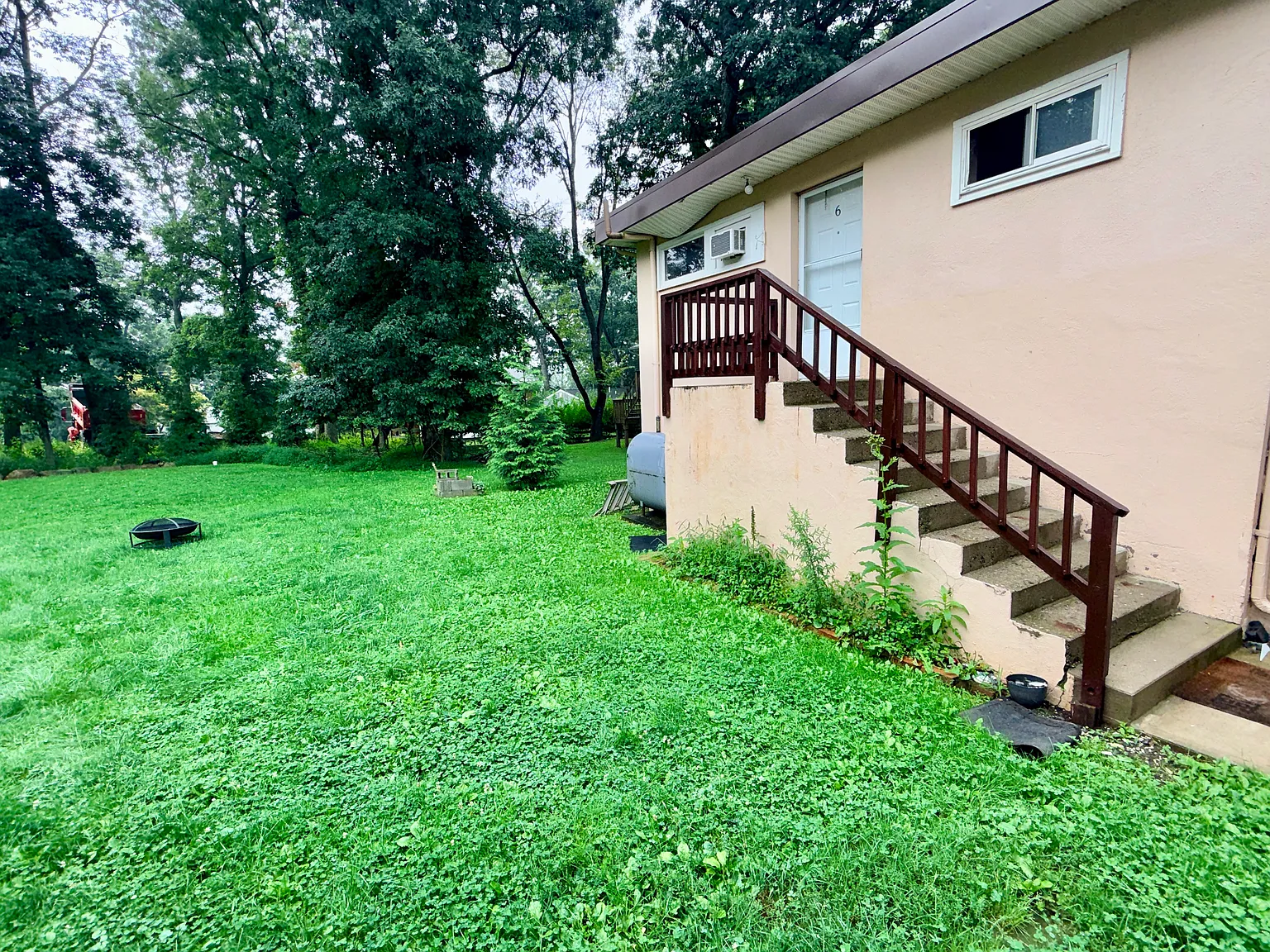 2 bed, 600 sqft, $1,950 — Photo 2