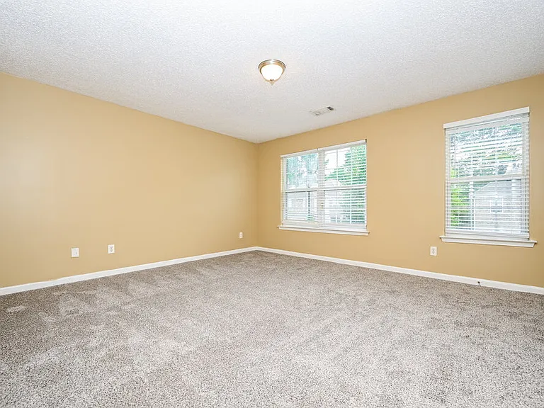 1876 Simmons Ln — Photo 14