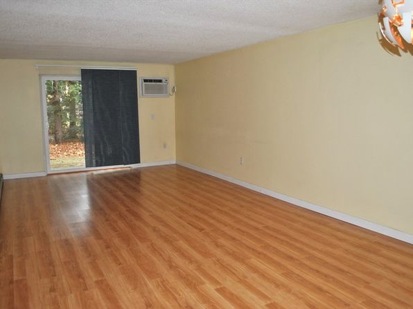 37 Alice Dr APT 124, Concord, NH 03303
