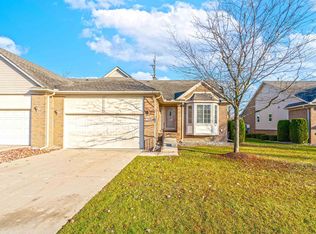 28013 Cotton Creek Ct #75, New Baltimore, MI 48047