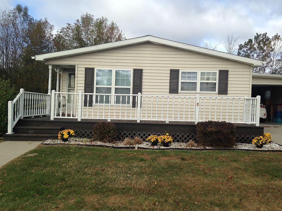 1st image of Serene And Cozy 2-2 Manuf. Attached Garage