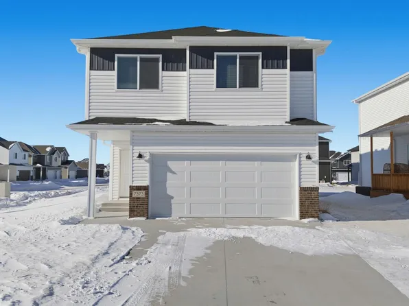 7373 22nd St S, Fargo, ND 58104