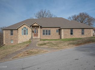 1026 Sherry Dr, Neosho, MO 64850