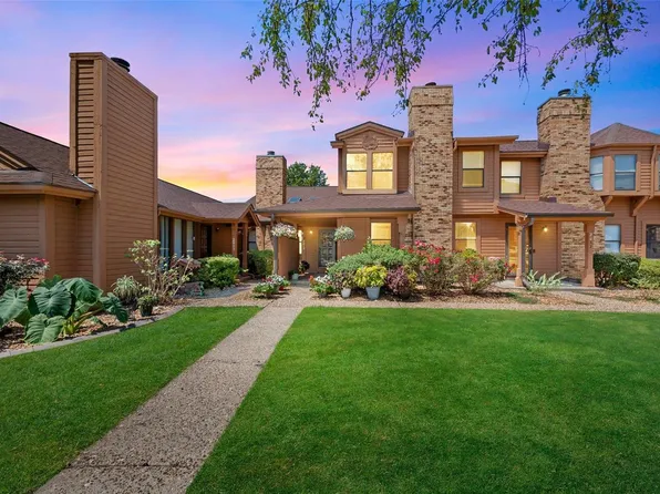 2013 Avignon Dr #B, Saint Charles, MO 63303