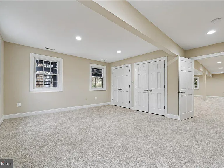 4902 Derussey Pkwy — Photo 88