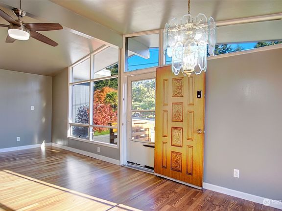 4th image of 23304 66th Avenue W