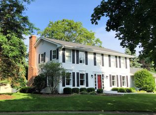 955 Burridge Ct, Libertyville, IL