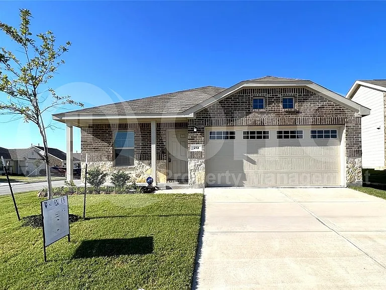 213 Anvil Dr — Photo 1