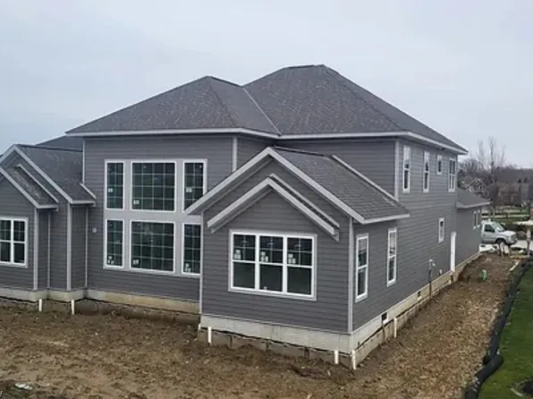 3400 Rembrandt Ln, Cleveland, OH 44124