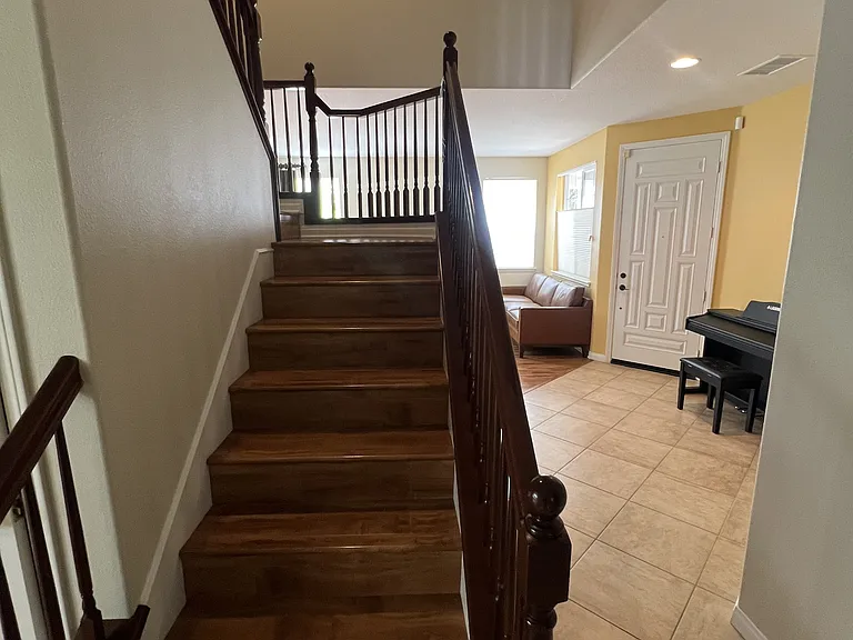 42251 Harwick Ln — Photo 20
