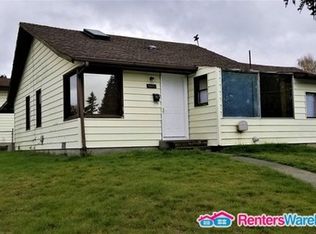 16602 34th Ave S, Seattle, WA 98188