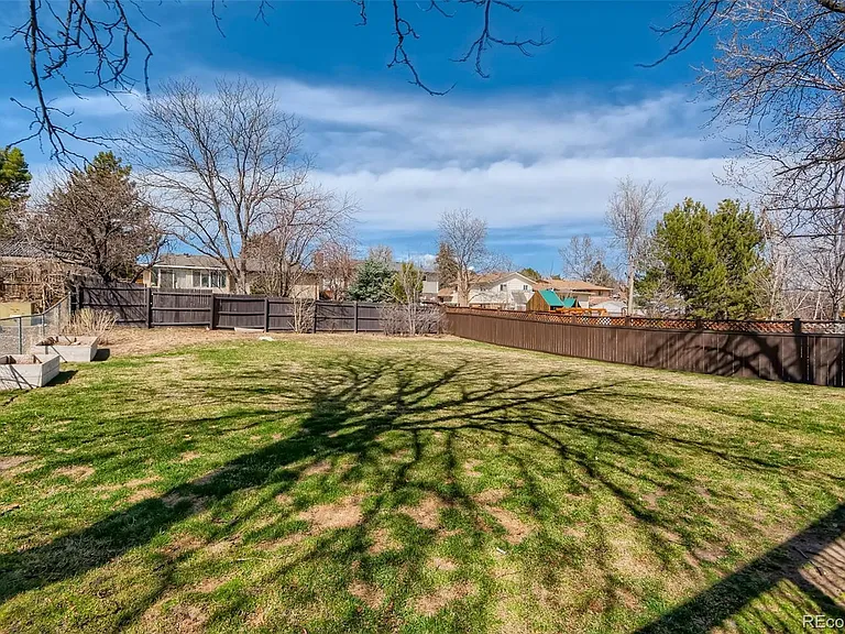 375 S Krameria St — Photo 20