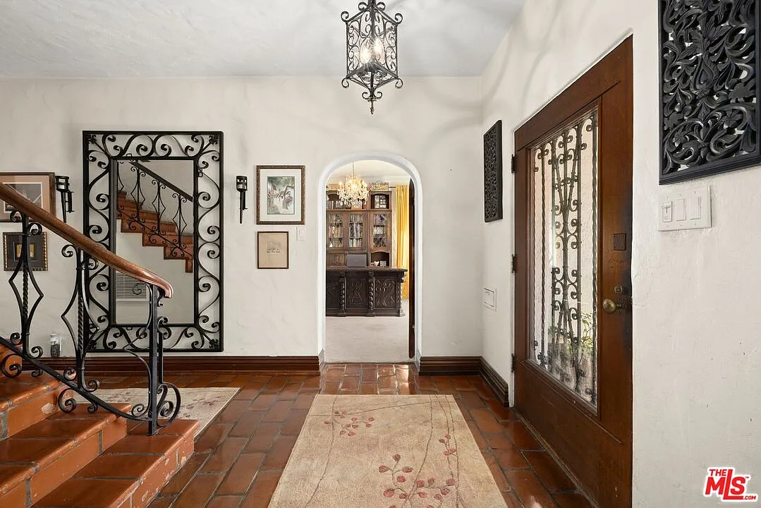 5 bed, 6.0 bath, 3190 sqft, $13,500 — Photo 3