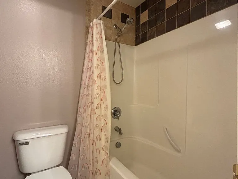 835 Forestglen Dr #6H — Photo 17