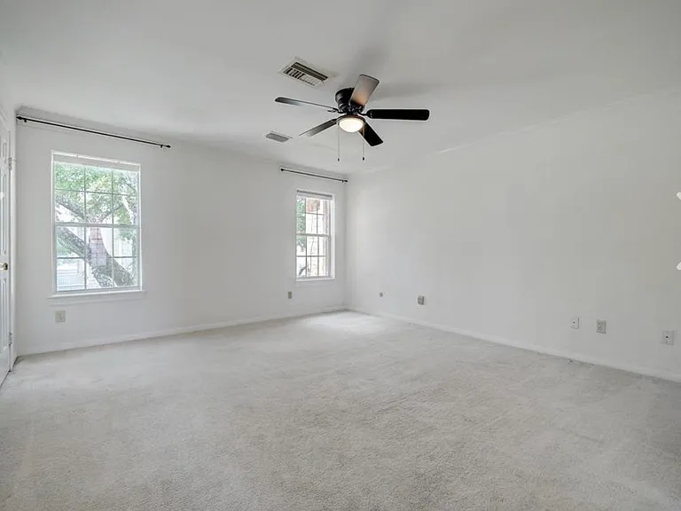 600 Wilcrest Dr #36 — Photo 6