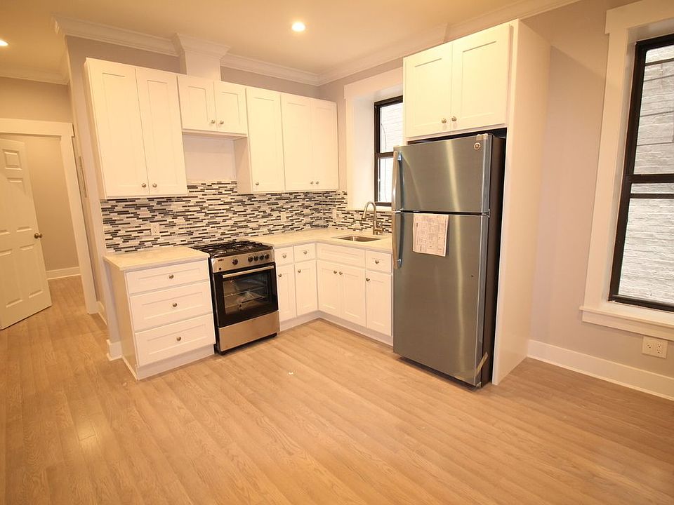 1st image of 850 42nd St APT 18