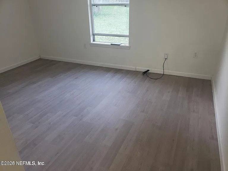 2506 Creekfront Dr — Photo 12