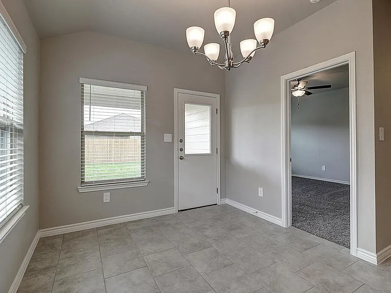1269 Carnaby St — Photo 3