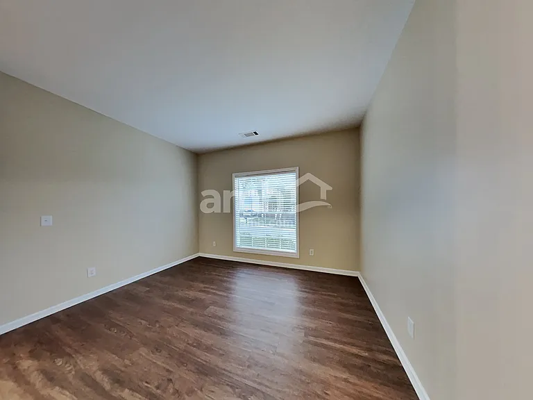 231 Mott Rd — Photo 7