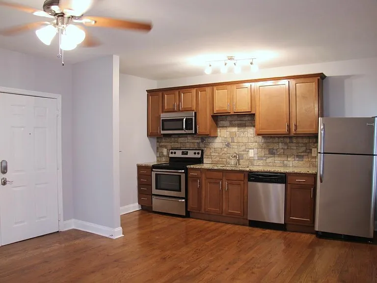 1066 Piedmont Ave NE #202 — Photo 6