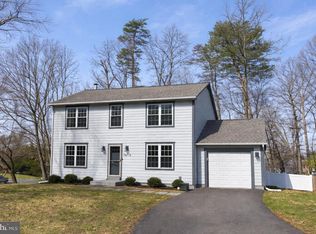 1413 Bayshire Ln, Herndon, VA