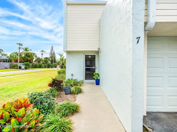 810 Poinsetta Dr APT 7, Indian Harbour Beach, FL 32937