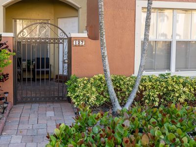 127 Lake Monterey Circle, Boynton Beach, FL, 33426