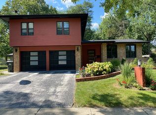 19136 Pierce Ct, Homewood, IL 60430
