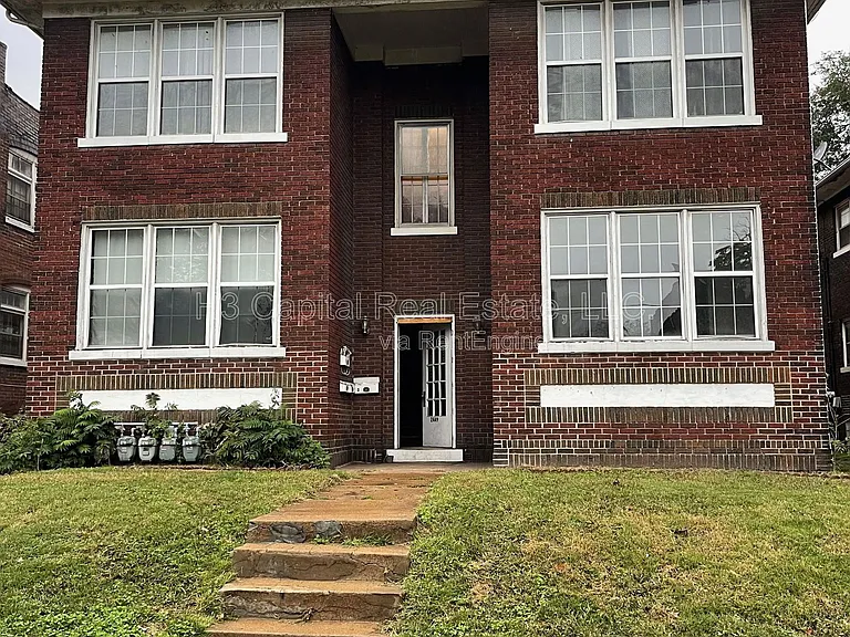 2449 Cleveland Blvd #D — Photo 1