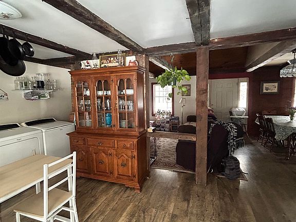 4th image of 135 Athol Road