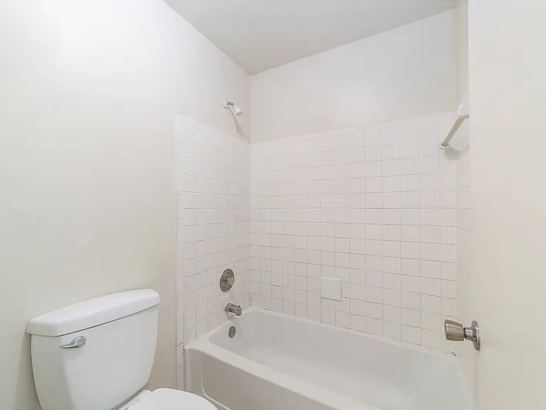 325 Oak Track Crse — Photo 22