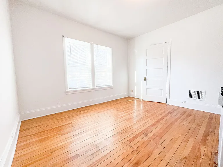 1632 Jefferson St — Photo 11