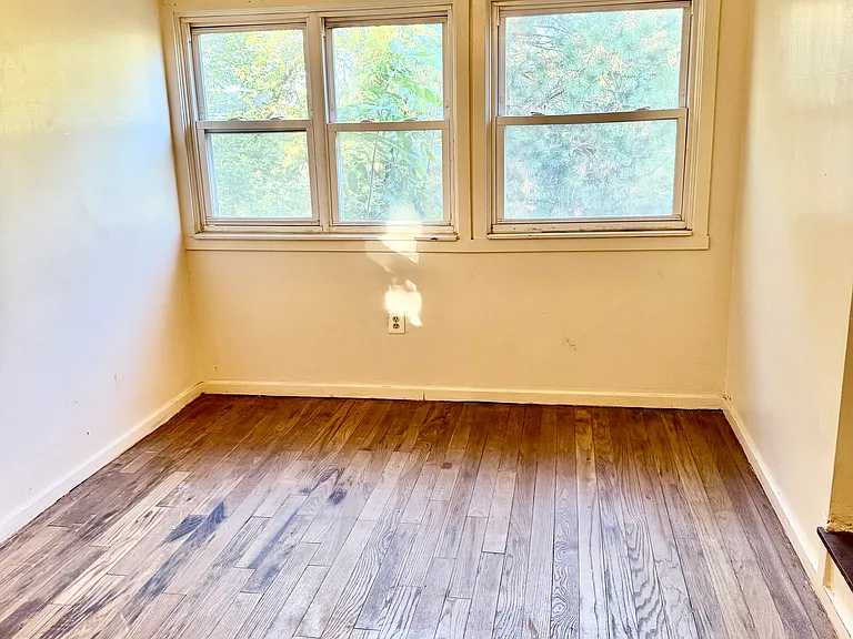 32620 Montcalm Ct — Photo 4