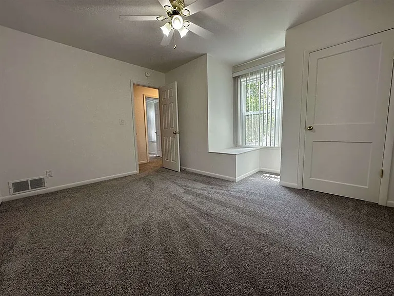 683 Budlong St #1 — Photo 7